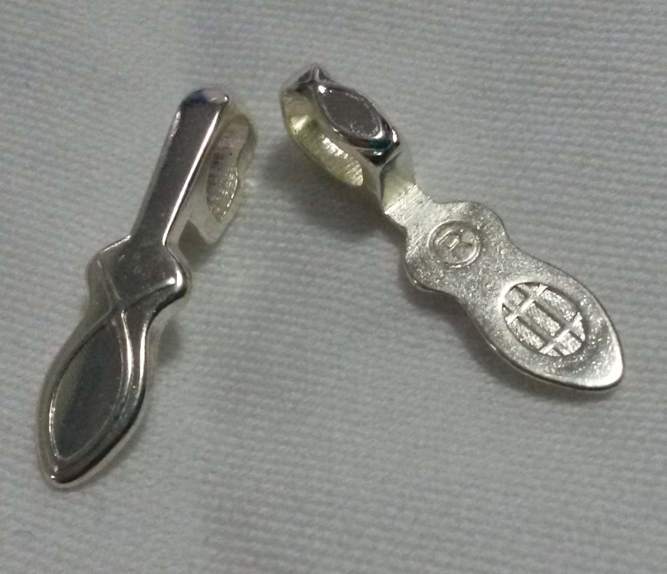 Silver Plated Double Fish Bail Silver Plated Double Fish Bail