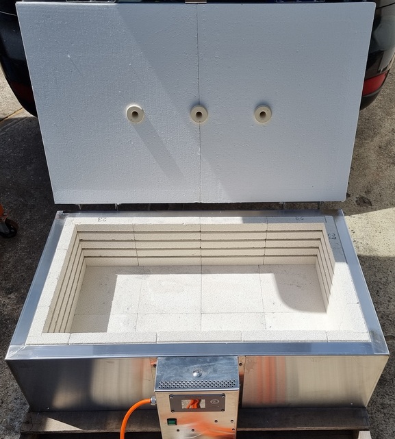 BA2 - 45cm x 85cm internal size - 20A 240V